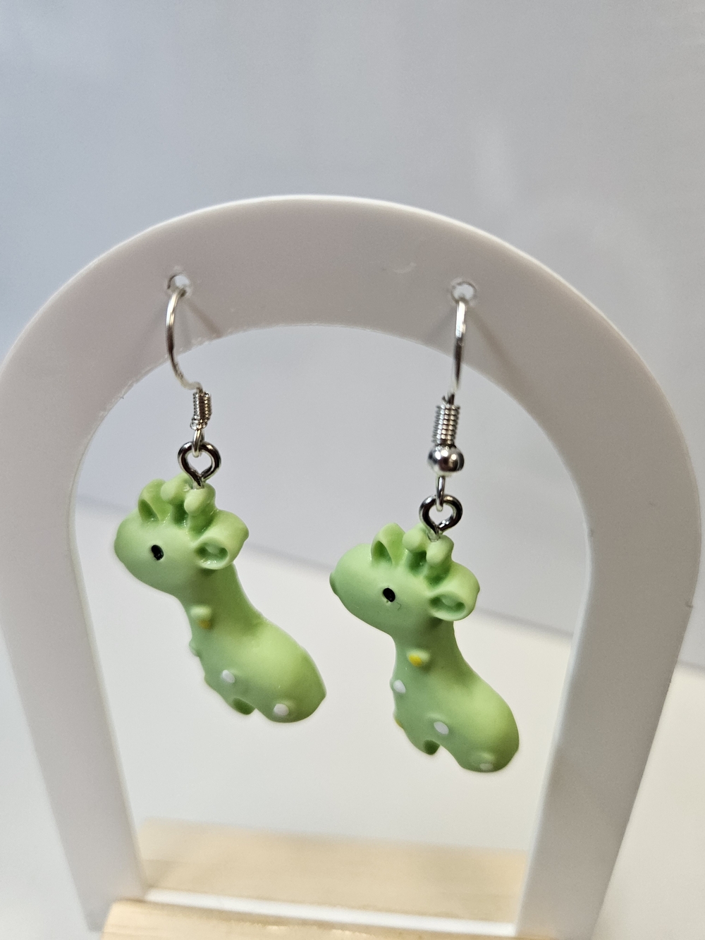 Kids Green Giraffe Dangle Earrings – Cute Animal Jewelry